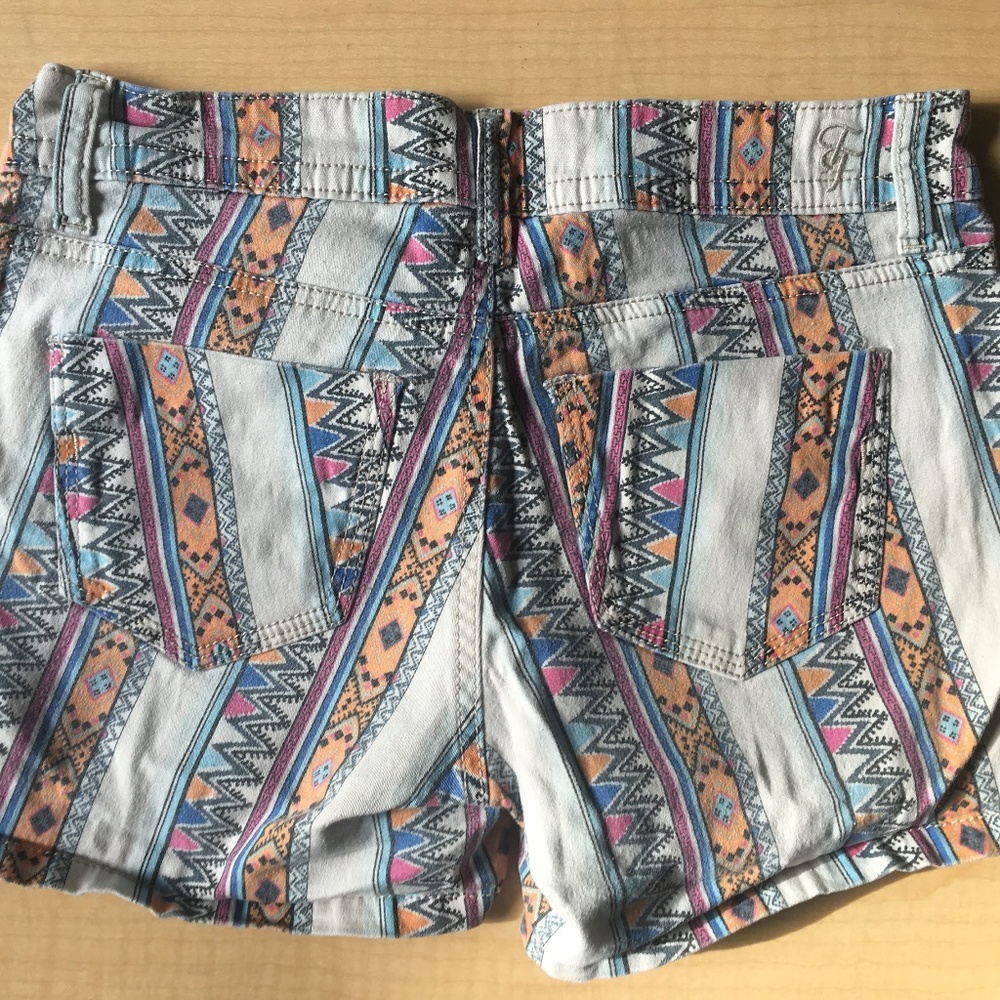 Patterned Shorts - Picture 2 of 2